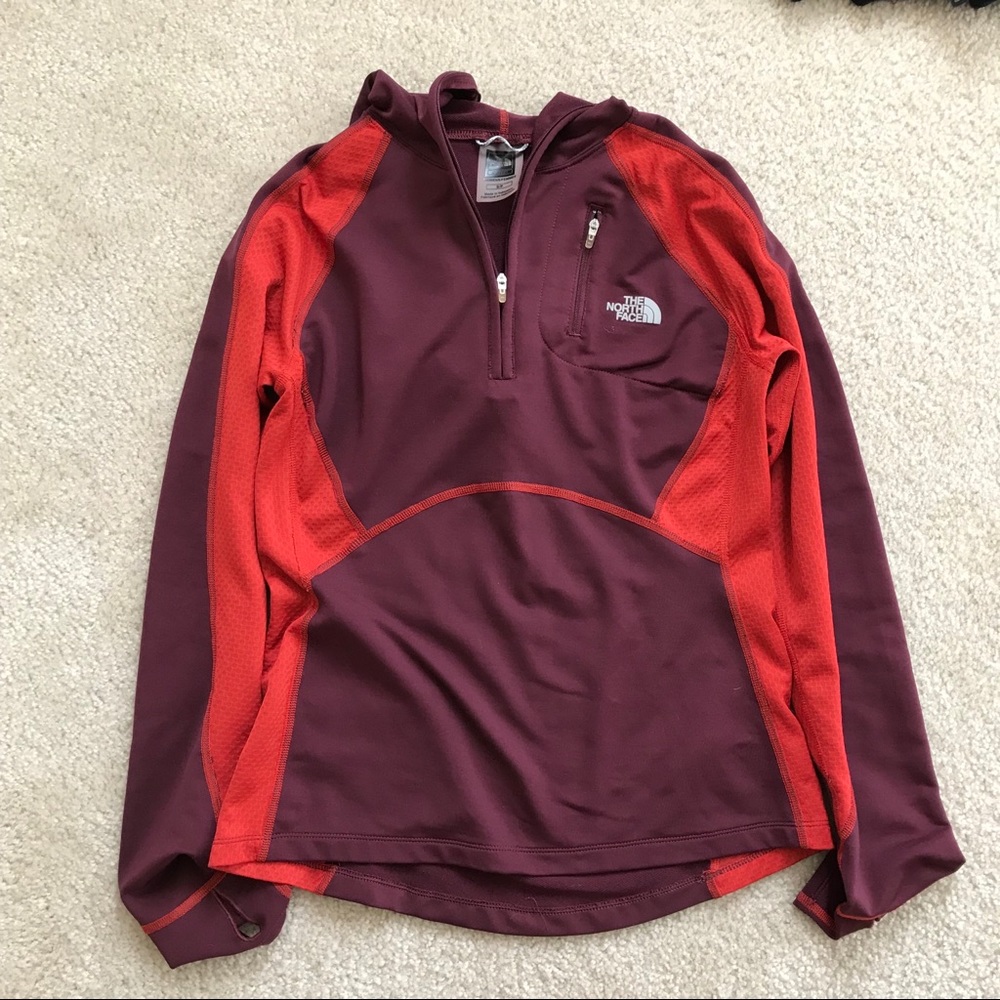 The north face 1/2 zip pullover size S